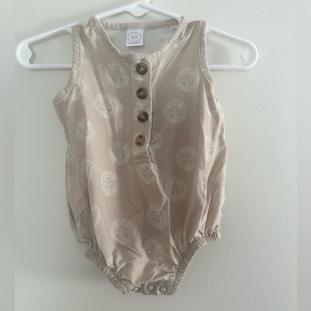 LOU LOU & COMPANY Beige Lion Print Bodysuit
